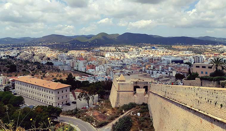 Opiniones sobre alquilar un coche en Ibiza